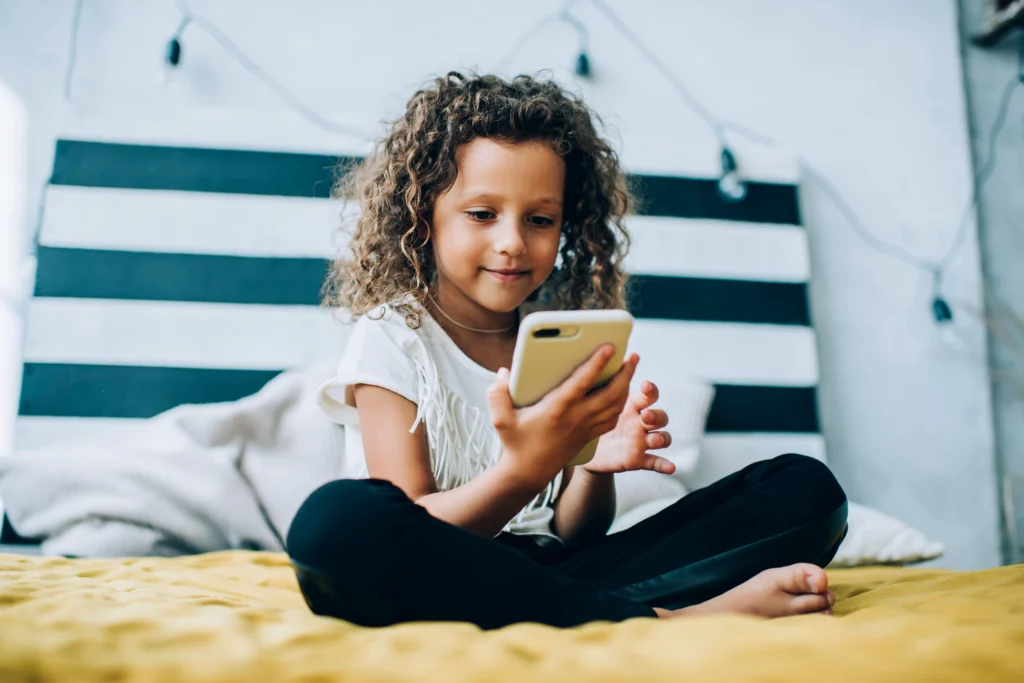 How Social Media Affects Children’s Cognitive Growth